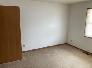 385 E Reed St #5, Braidwood, IL 60408