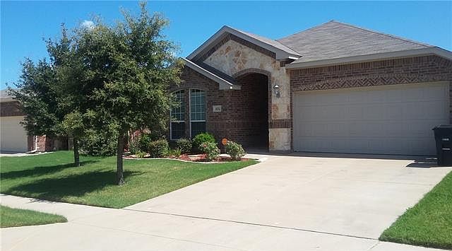 1st image of 425 Prescott Ln