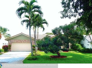 7207 NW 43rd St, Coral Springs, FL 33065