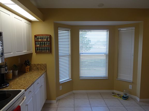 4th image of 2504 SW 17th Pl