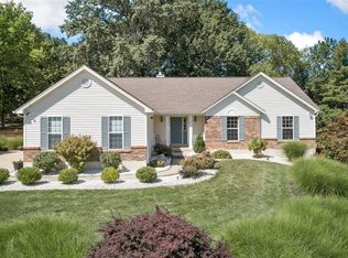 610 Saint Georges Chappel Ct, Saint Charles, MO