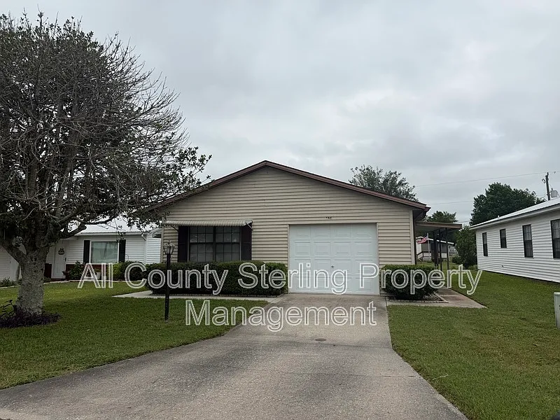 2 bed, 1.0 bath, 846 sqft, $1,395 — Photo 1