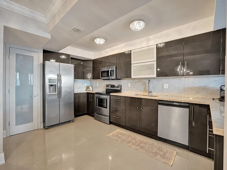 3430 Galt Ocean Dr #202 — Photo 21