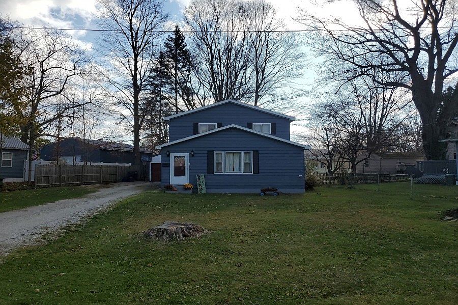 1st image of 103 Elk Creek Ave