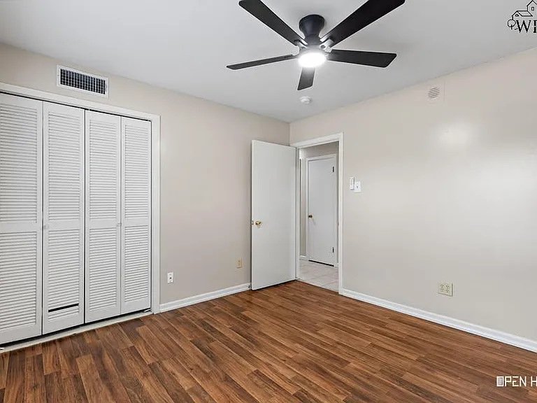 4202 Meadowbrook Dr — Photo 18