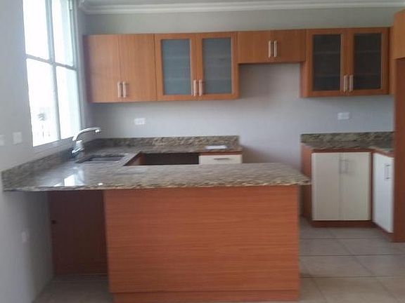 3rd image of 136 Calle Guayacan
