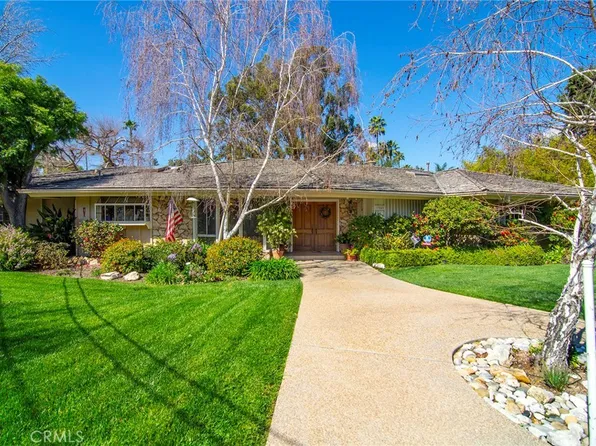 19045 Wells Dr, Tarzana, CA 91356
