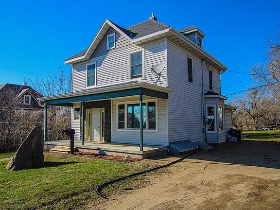 2nd image of 517 Minnesota Ave E