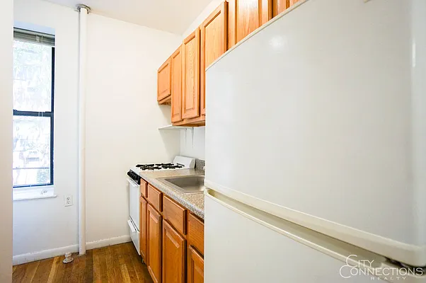 Rented by City Connections Realty | media 20