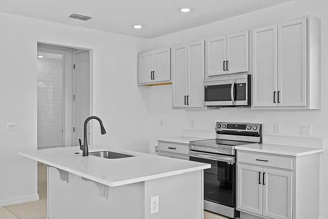 2964 Scout St — Photo 1