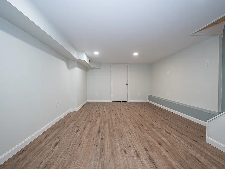 1916 S Alder St — Photo 33