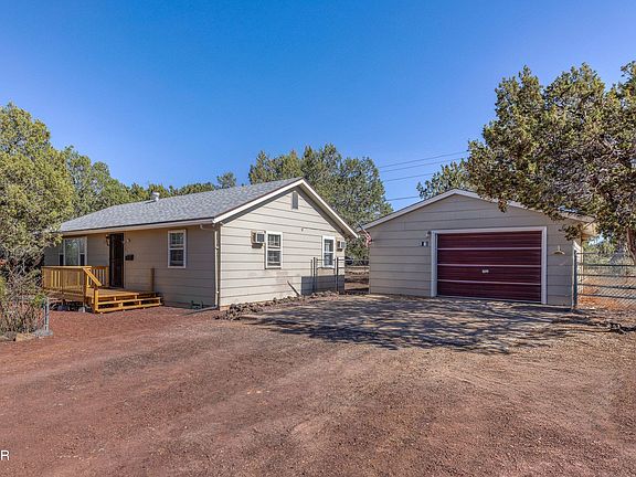 5th image of 8321 Ridge Dr