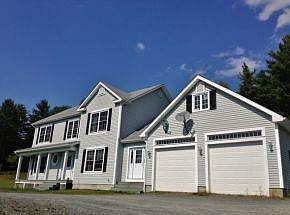 Colonial w/ 2 Car Garage