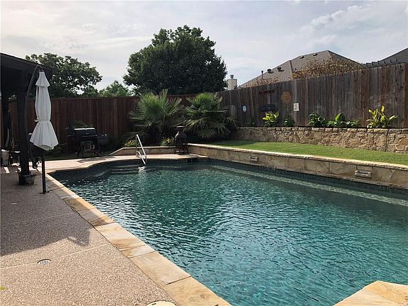 2nd image of 1703 Sunflower Dr