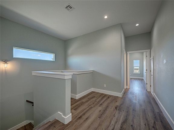 4th image of 162 La Concha Blvd #21