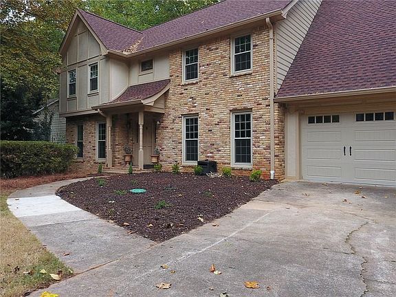 2nd image of 155 Buckthorn Ct
