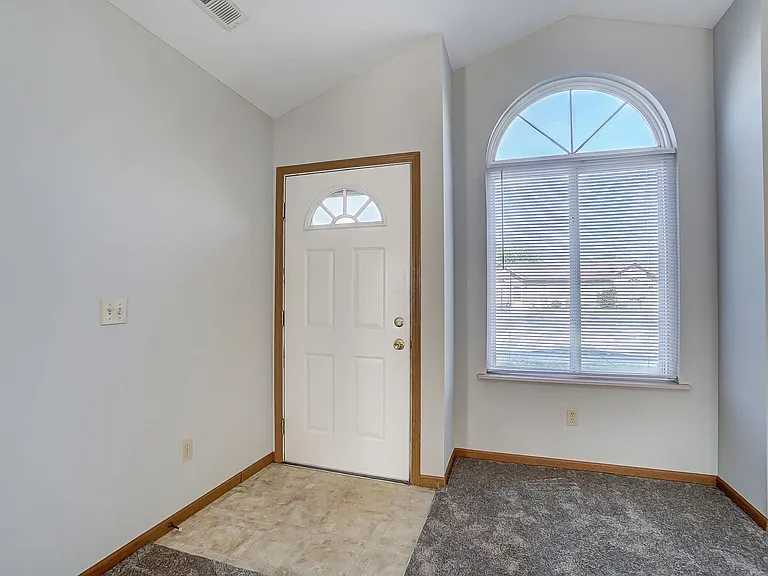 Jefferson Place Villas — Photo 8