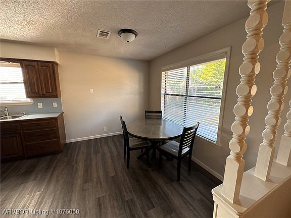5th image of 2405 Amy Ln
