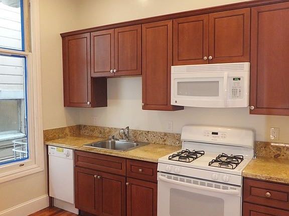3rd image of 283 4th Ave APT 1