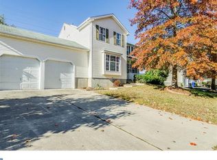 19 Powder Ln, Burlington, NJ 08016