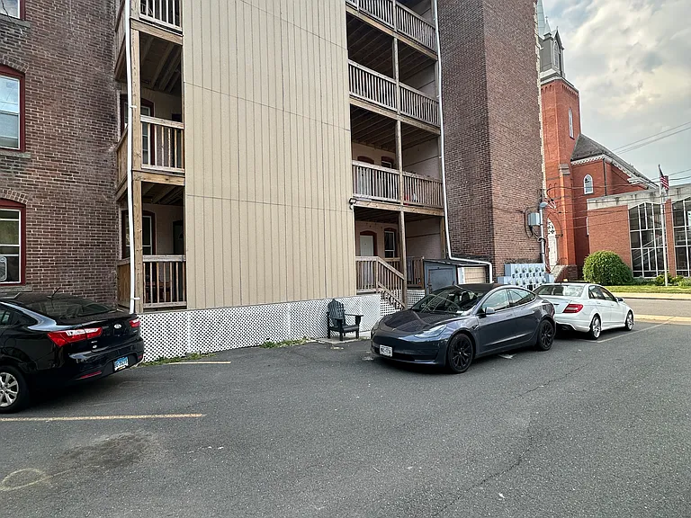 218 West St #C2 — Photo 17