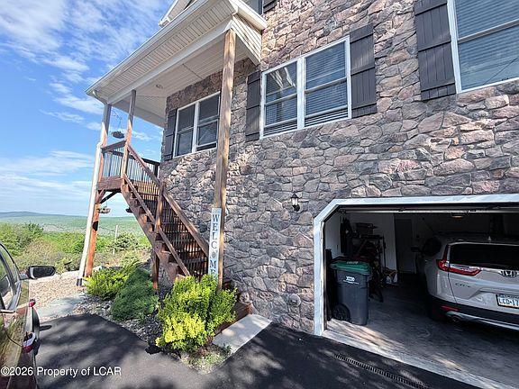 3rd image of 532 Buck Mountain Blvd