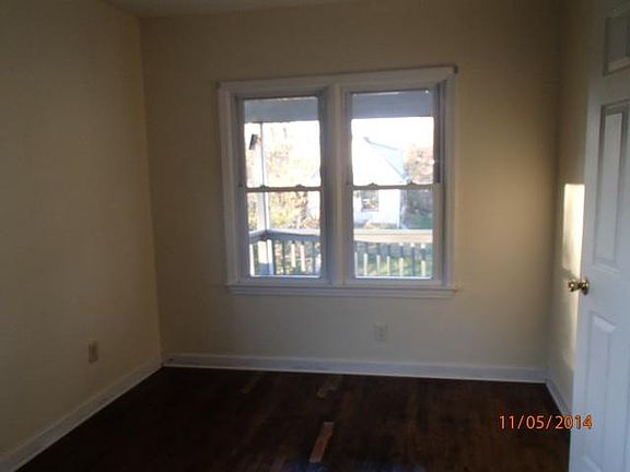 4th image of 927 Oakland Ave