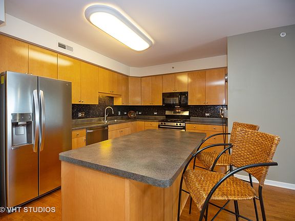 2nd image of 395 Graceland Ave Unit 708