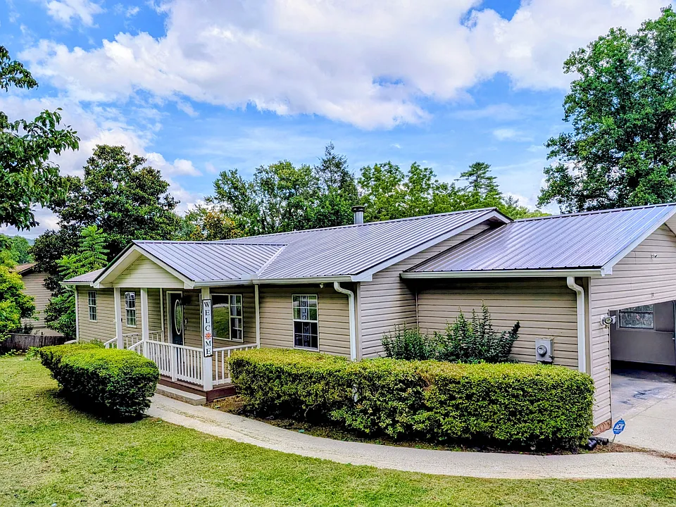 130 Hillside Dr