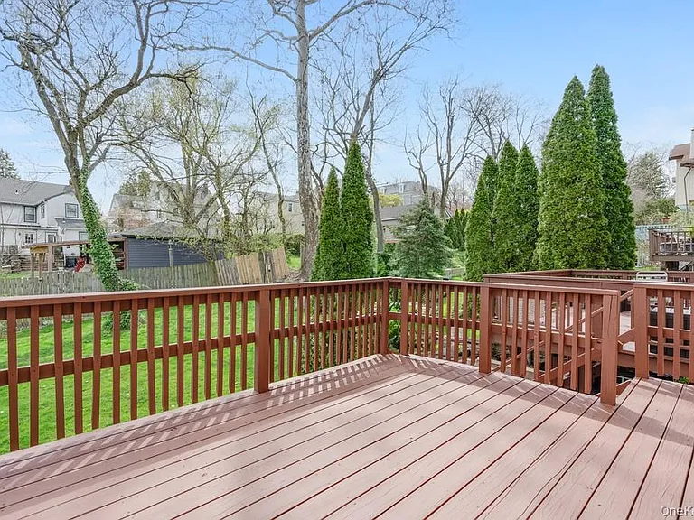 48 Lincoln Pl — Photo 12