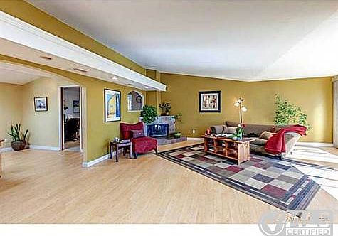 5th image of 6812 Jackson Dr