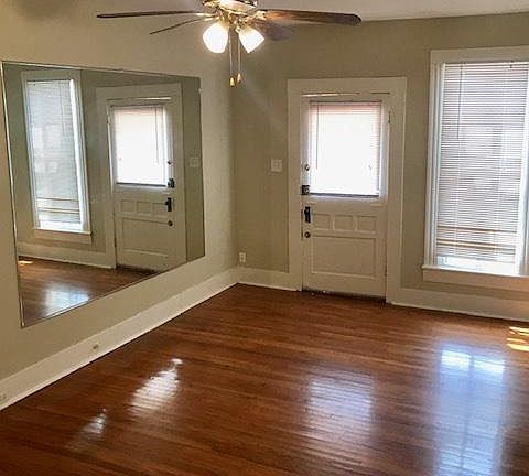 3rd image of 2908 N Elmendorf St APT 1