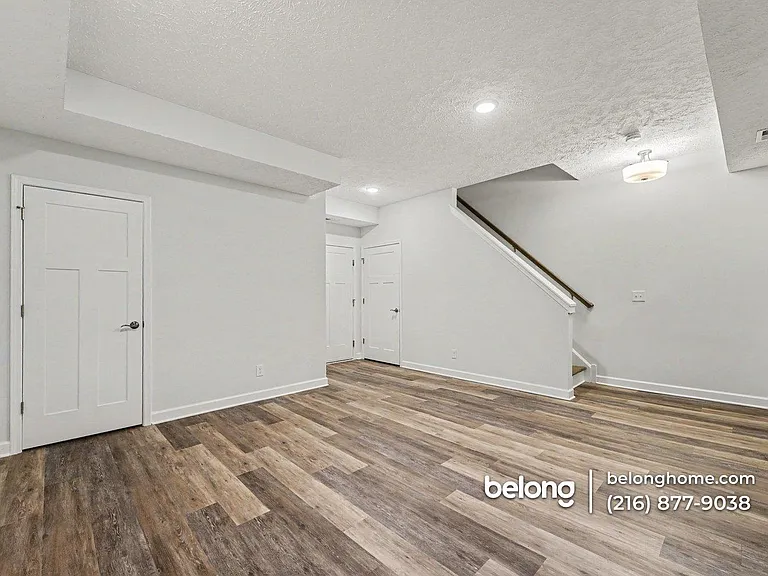 12021 Ashbury Ave — Photo 5