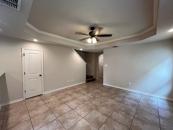 4th image of 6862 Lakeview Dr #101