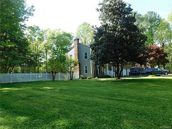 2nd image of 7500 Hines Pl