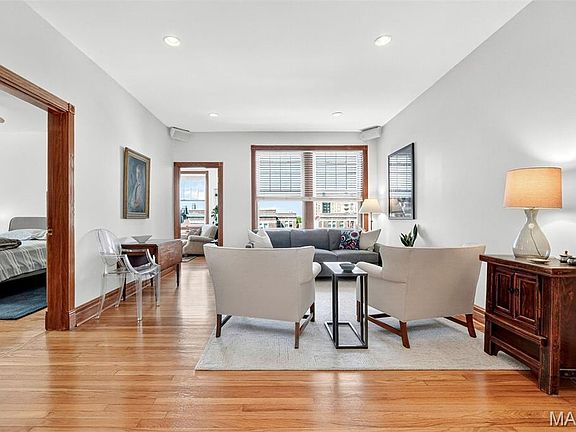 4th image of 6226 Southwood Ave APT 3W