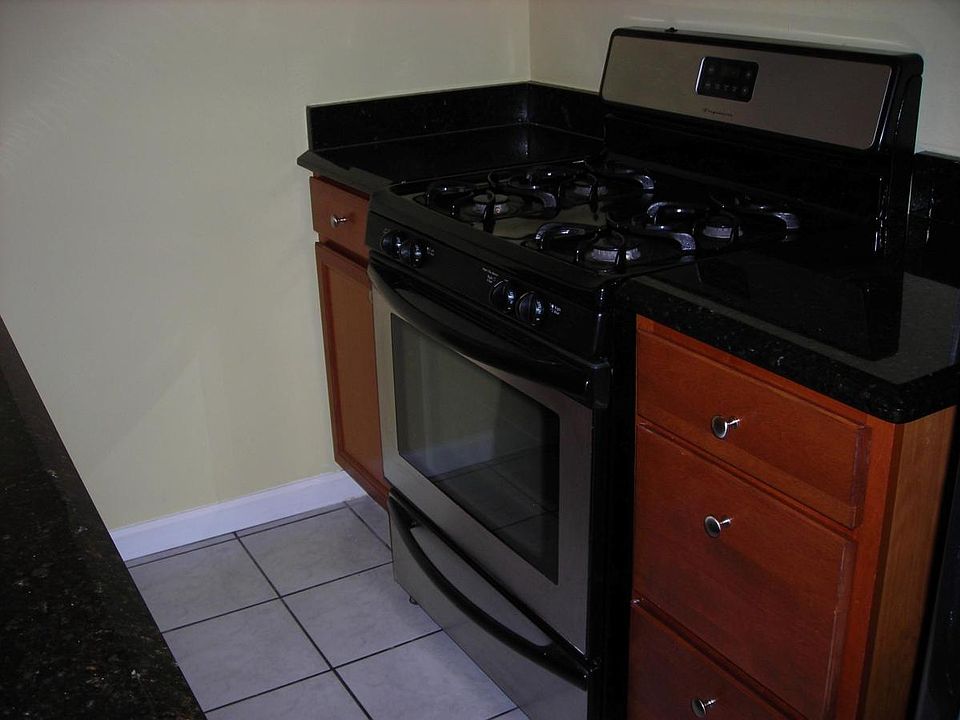 2nd image of 9061 Manchester Rd APT 204