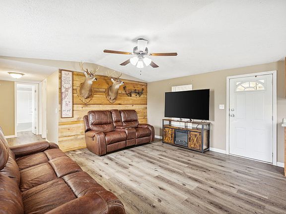 5th image of 6806 Oakenshaw Dr