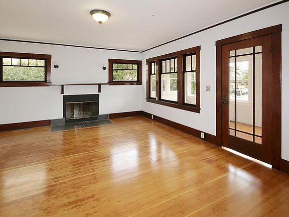 3rd image of 115 Grant St