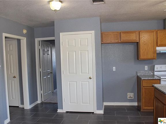 4th image of 511 Omar Dr