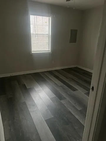 2 bed, 1652 sqft, $900 — Photo 2