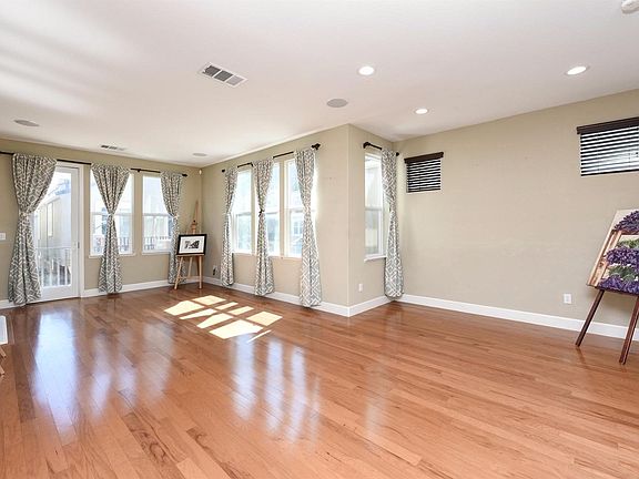 2nd image of 1478 Oliver Pl