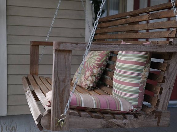 4th image of 210 Brashear Ave