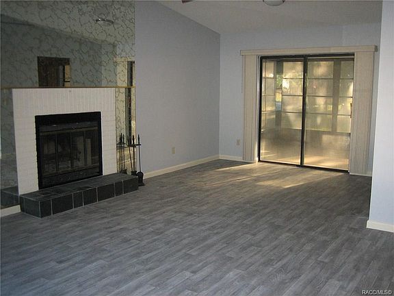 3rd image of 1280 W Sorrento Dr