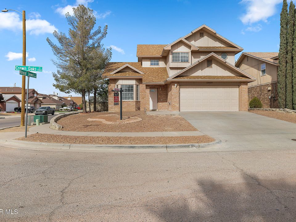 1st image of 11929 Crown Oaks Ct
