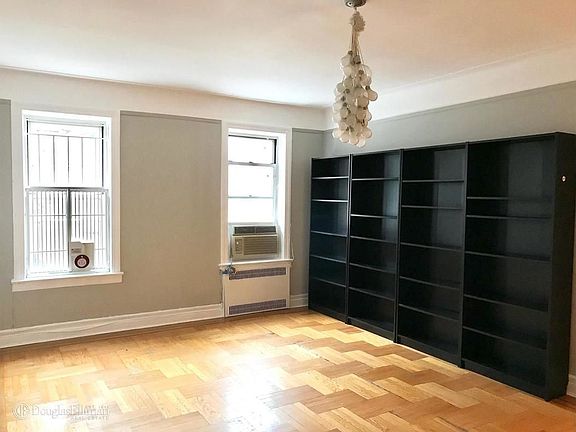 3rd image of 868 E 7th St APT 5-A