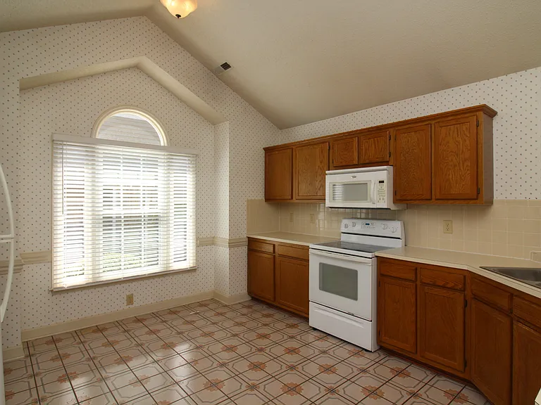 33 Cedar Knoll Dr — Photo 7