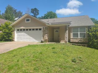 303 Lakeside Rd, Hot Springs, AR 71901