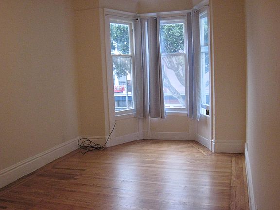 3rd image of 3072 24th St APT 1