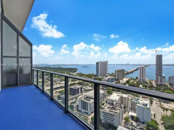 121 NE 34th St #Penthouse 3206, Miami, FL 33127